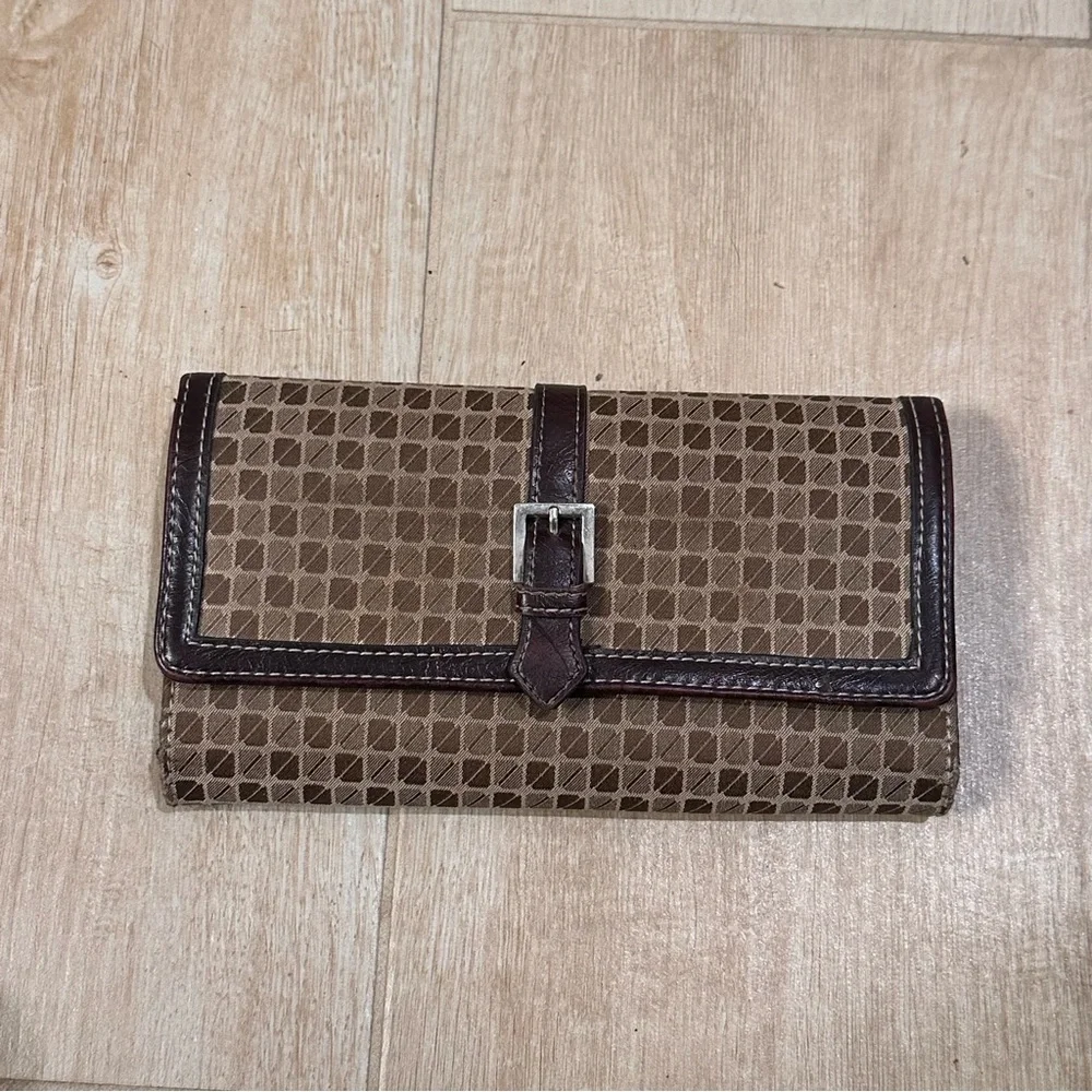 Nine West trifold wallet - multiple pockets